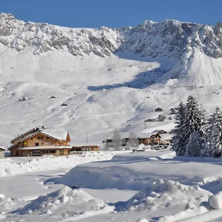 Les Roches 1500 Hotel 3*